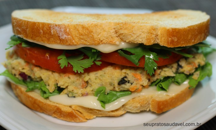 SANDUICHE DE PASTA DE ATUM 2