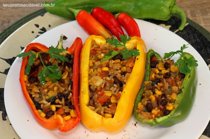 pimentões recheados a mexicana 4.JPG