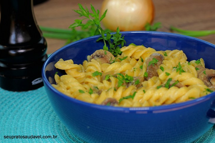 macarrão com estrogonofe cogumelos 6